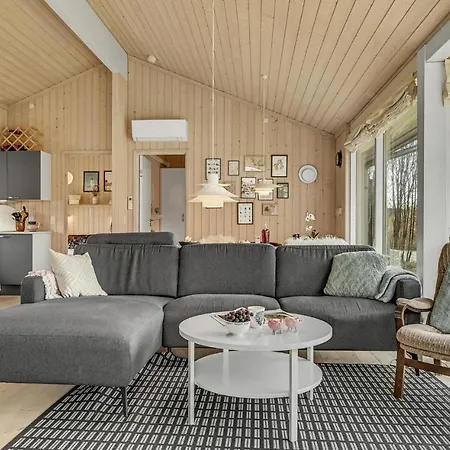 Ferienhaus Amazing In With Wifi And 3 Bedrooms Grenå